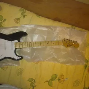 Продам Fender Stratocaster