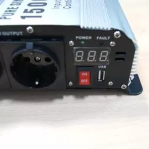 Инвертор автомобильный с 12 на 220 V