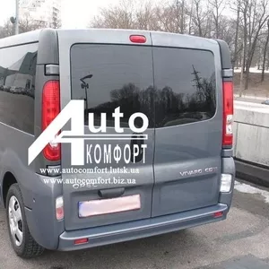 Установка заднего автостекла (распашонка) на автомобиль Renault Trafic