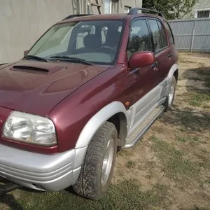 продаю Suzuki Grand Vitara 2.0D по частям.