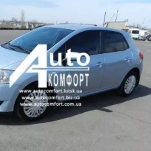 Лобовое стекло на Toyota Auris (Хетчбек) (2007-2012) с установкой