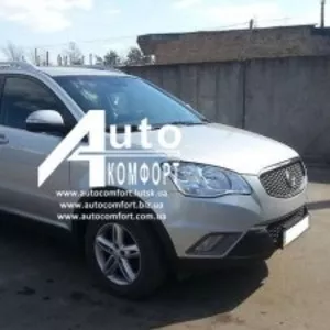 Лобовое стекло на Ssang Yong Korando (Внедорожник) (2010-) с установко