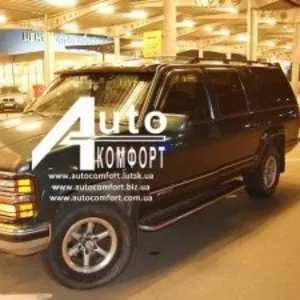 Лобовое стекло на Chevrolet Suburban (Внедорожник) (1992-1999) с устан