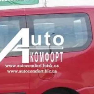 Задний салон,  правое окно,  короткая база на Fiat Skudo,  Peugeot Expert