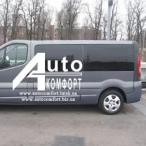 Задний салон,  левое окно,  длинная база на Renault Trafic,  Opel Vivaro, 