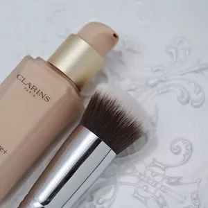 Тональный крем Clarins Teint Haute Tenue+ 