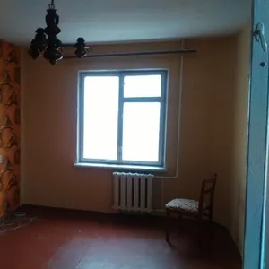 Продам 2х кімнатну квартиру 6-9п 49-30-8 18500$