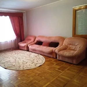 Продам 2-комнатную квартиру в центре