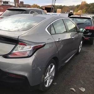 Иномарка двигатель гибрид Chevrolet Volt 2017 года