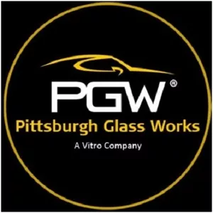 Работник на производство Pittsburgh Glass Works (Польша)