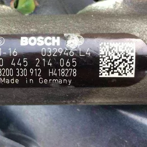 Б/у топливная рейка Renault ,  1.9dci,  8200330912,  Bosch 0445214065, 