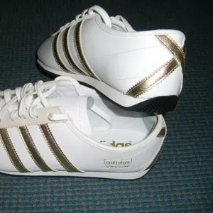 Продаю кросiвки adidas