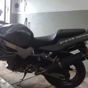 продам мотоцикл HONDA VTR 1000F